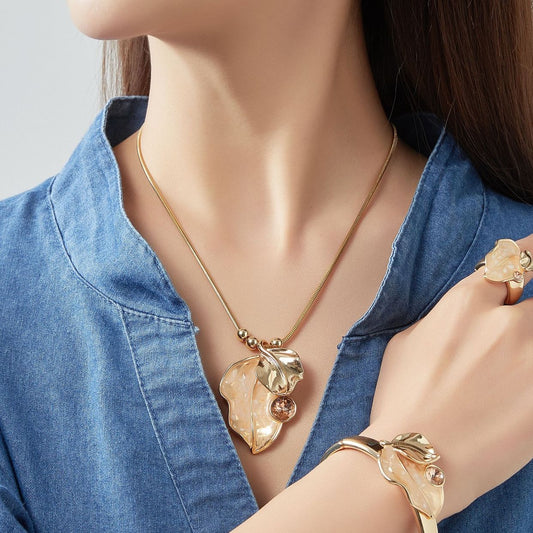 Collier Caraza