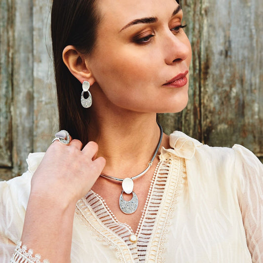 Collier Georgina