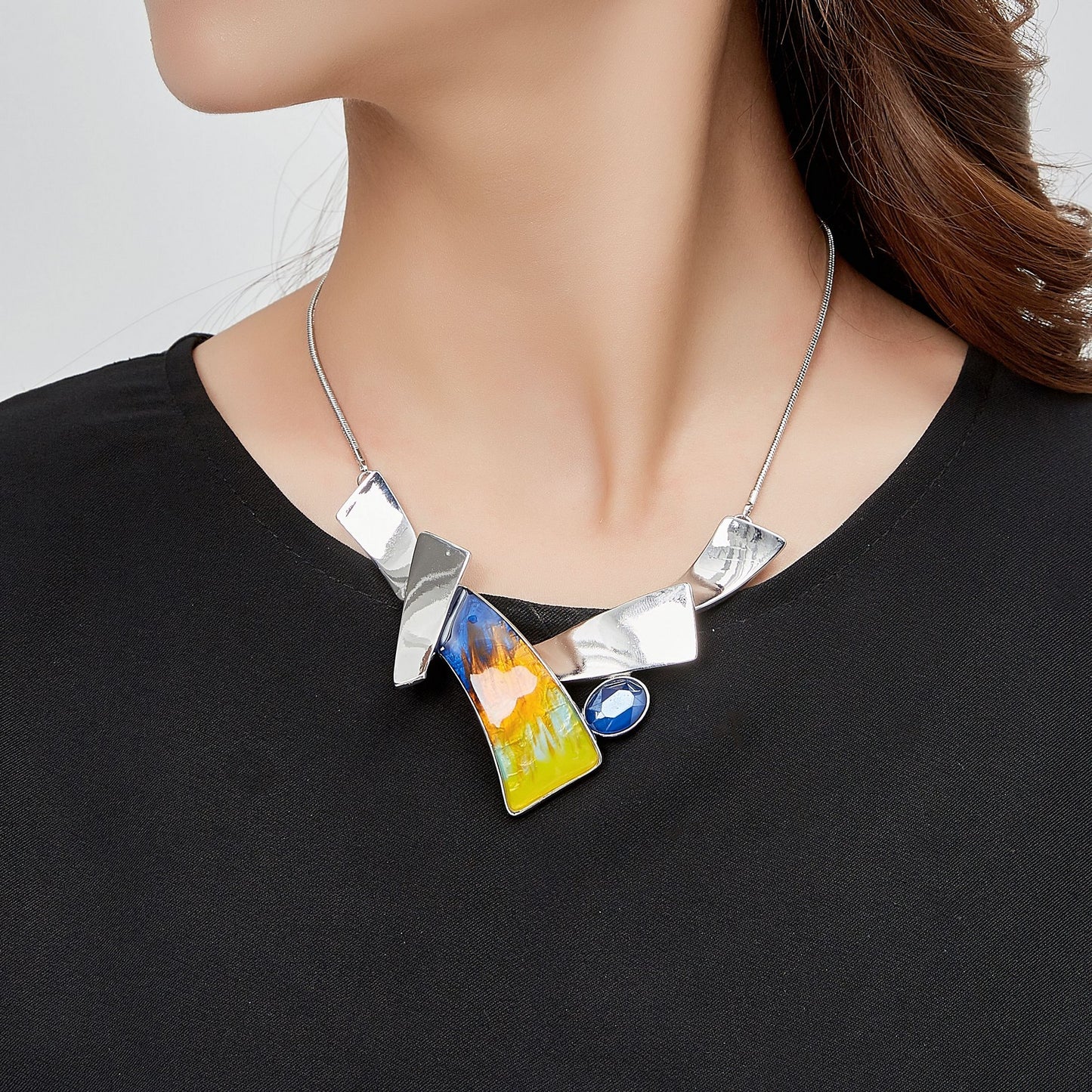 Collier Arata