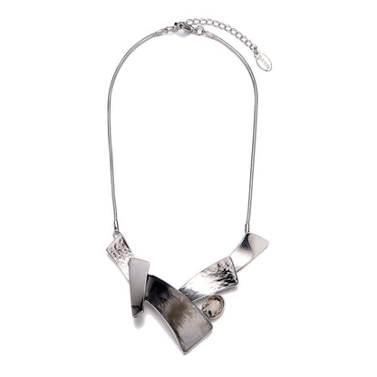 Collier Arata