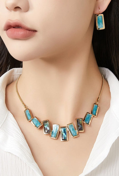 Collier Bajla