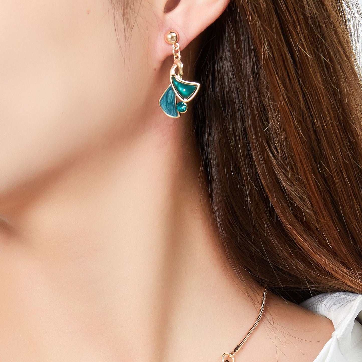 Boucle d'oreille tige Douka