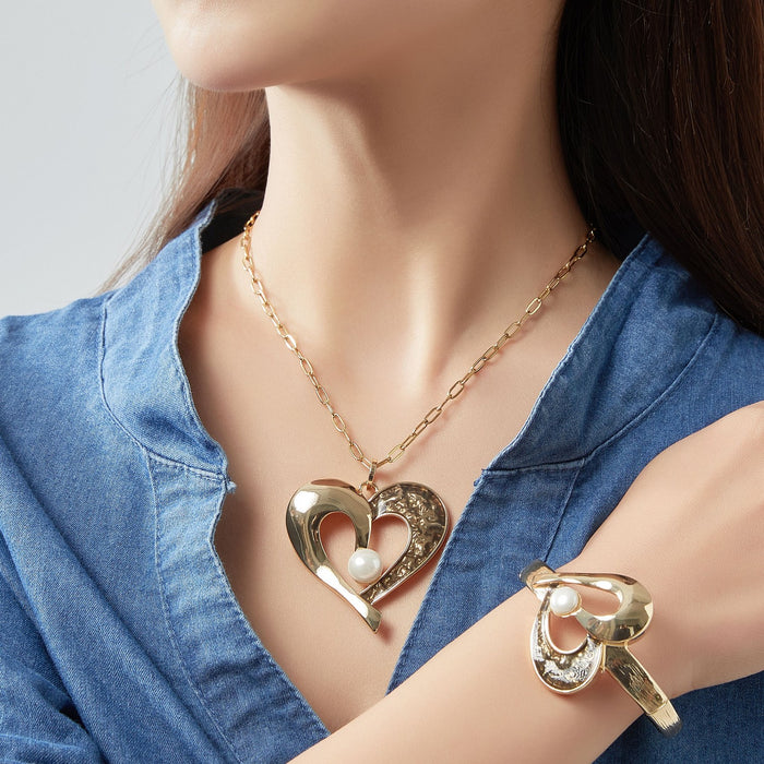 Collier Gertrudis