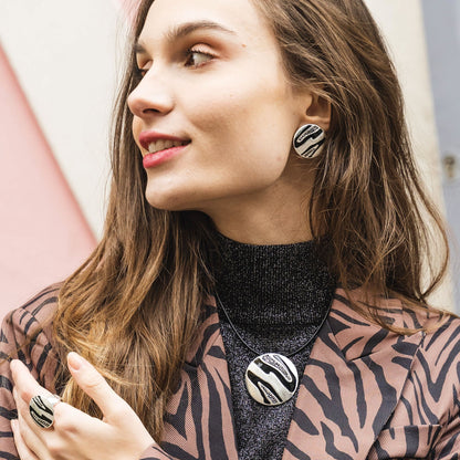 Ikmar clip-on earring
