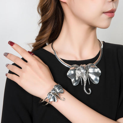 Collier Osada
