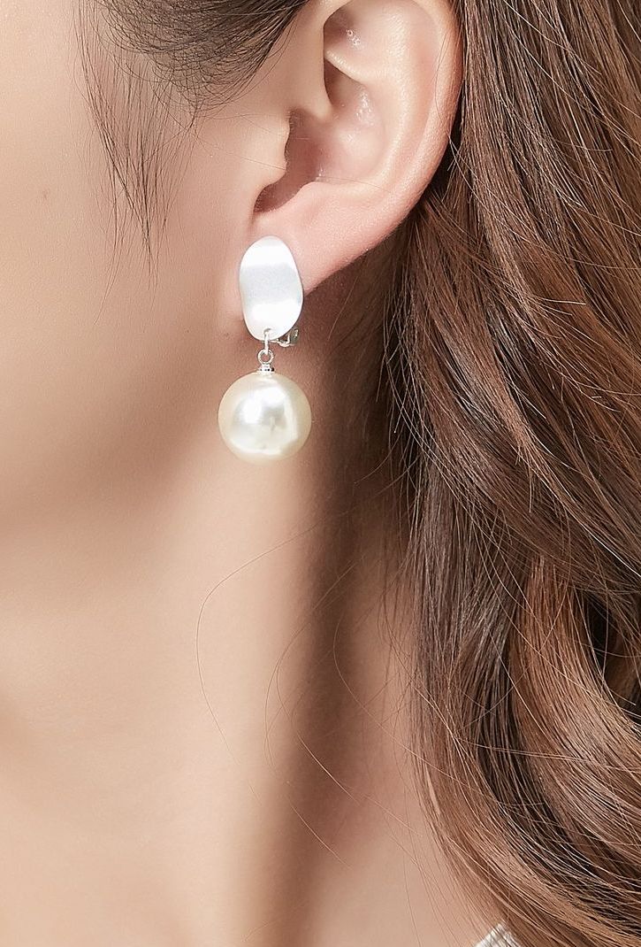 Boucle d'oreille clip Sheila