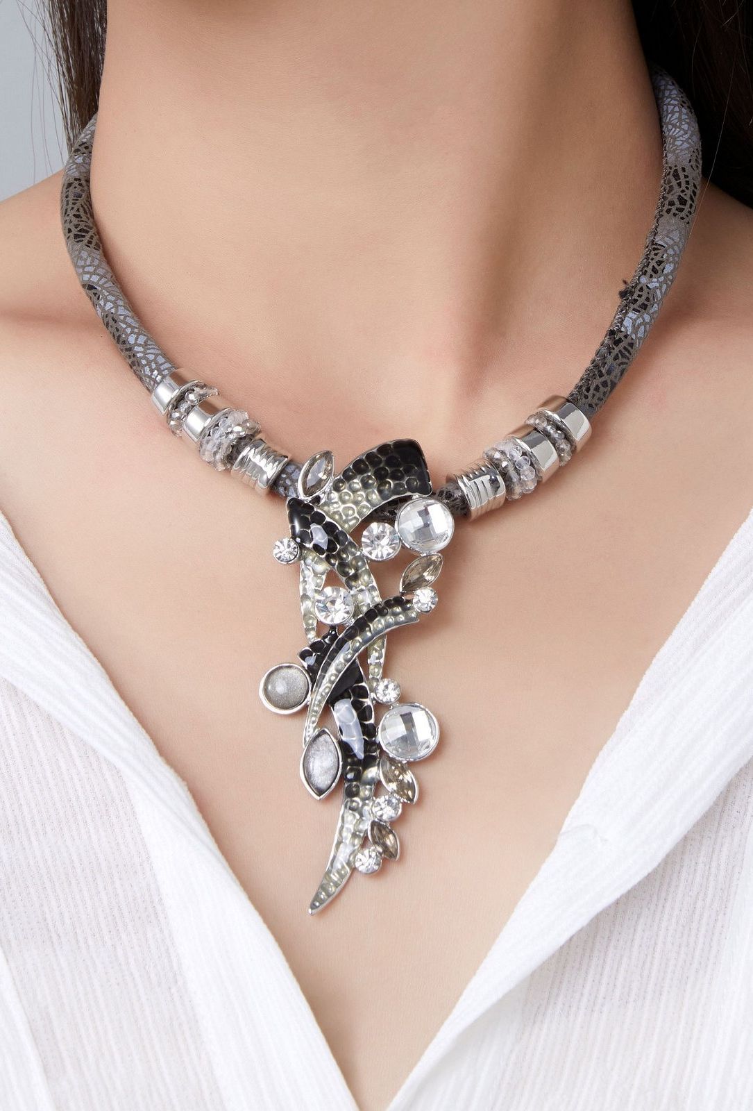Collier Tiombe