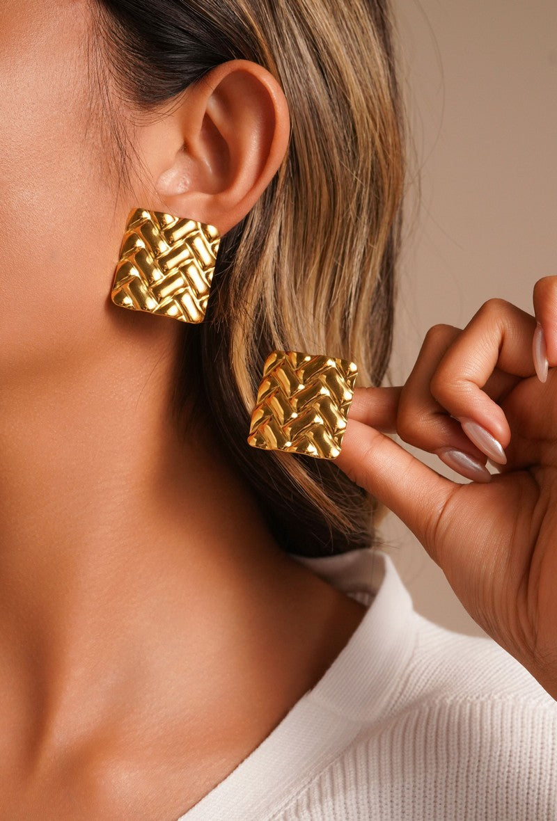 Yelizaveta clip-on earring