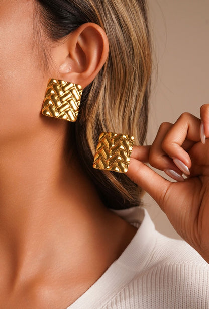 Yelizaveta clip-on earring