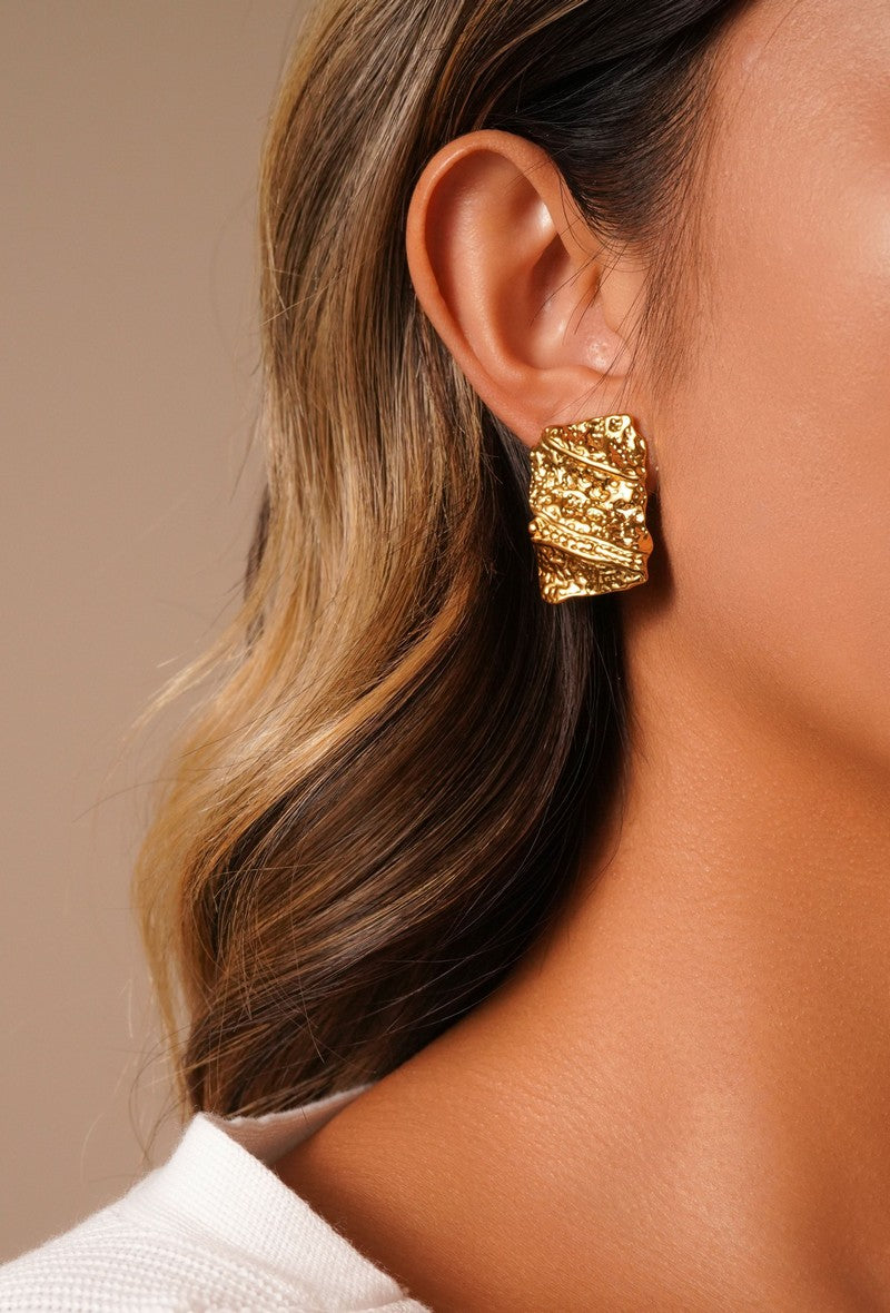 Yemina clip-on earring