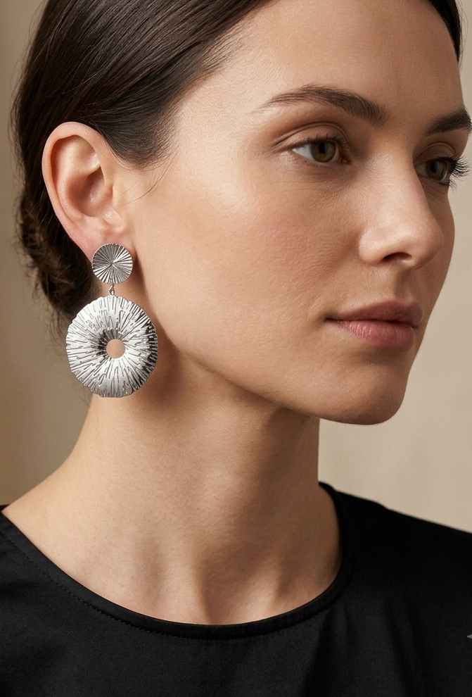 Zehbia clip-on earring