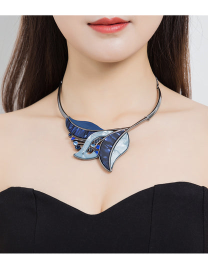 Collier Anis porté – Belle Miss Paris