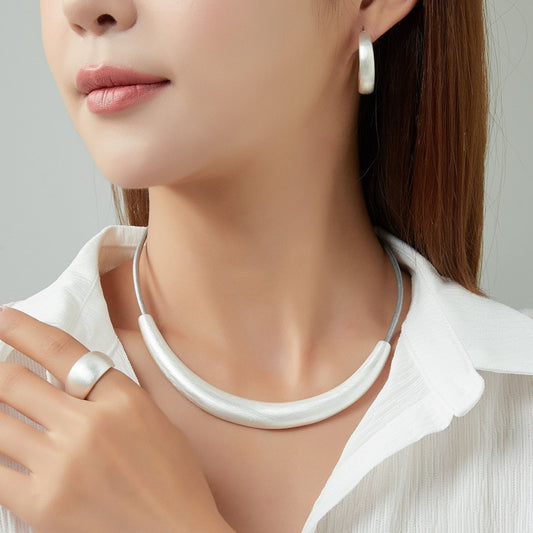 Collier Gilberta