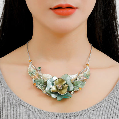 Collier Caelina