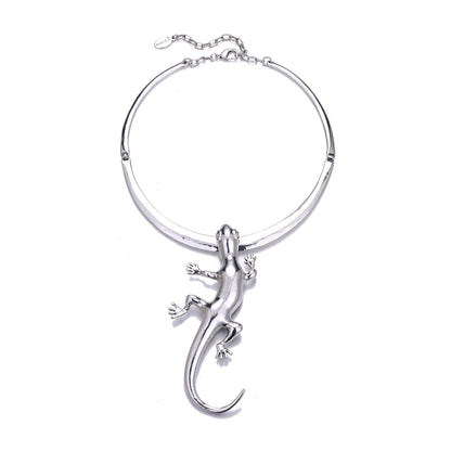 Collier Onishi